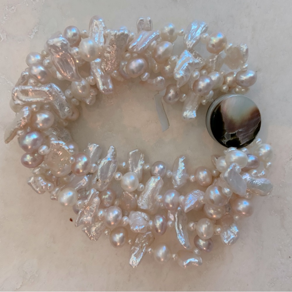 Stylish Freshwater Biwa & Round & Oval Pearl Bracelet - Picture 2 of 4